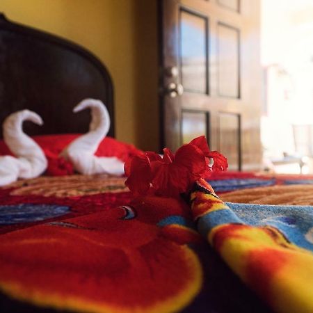 The White Horse Inn - Hopkins Village Beach Belize Экстерьер фото
